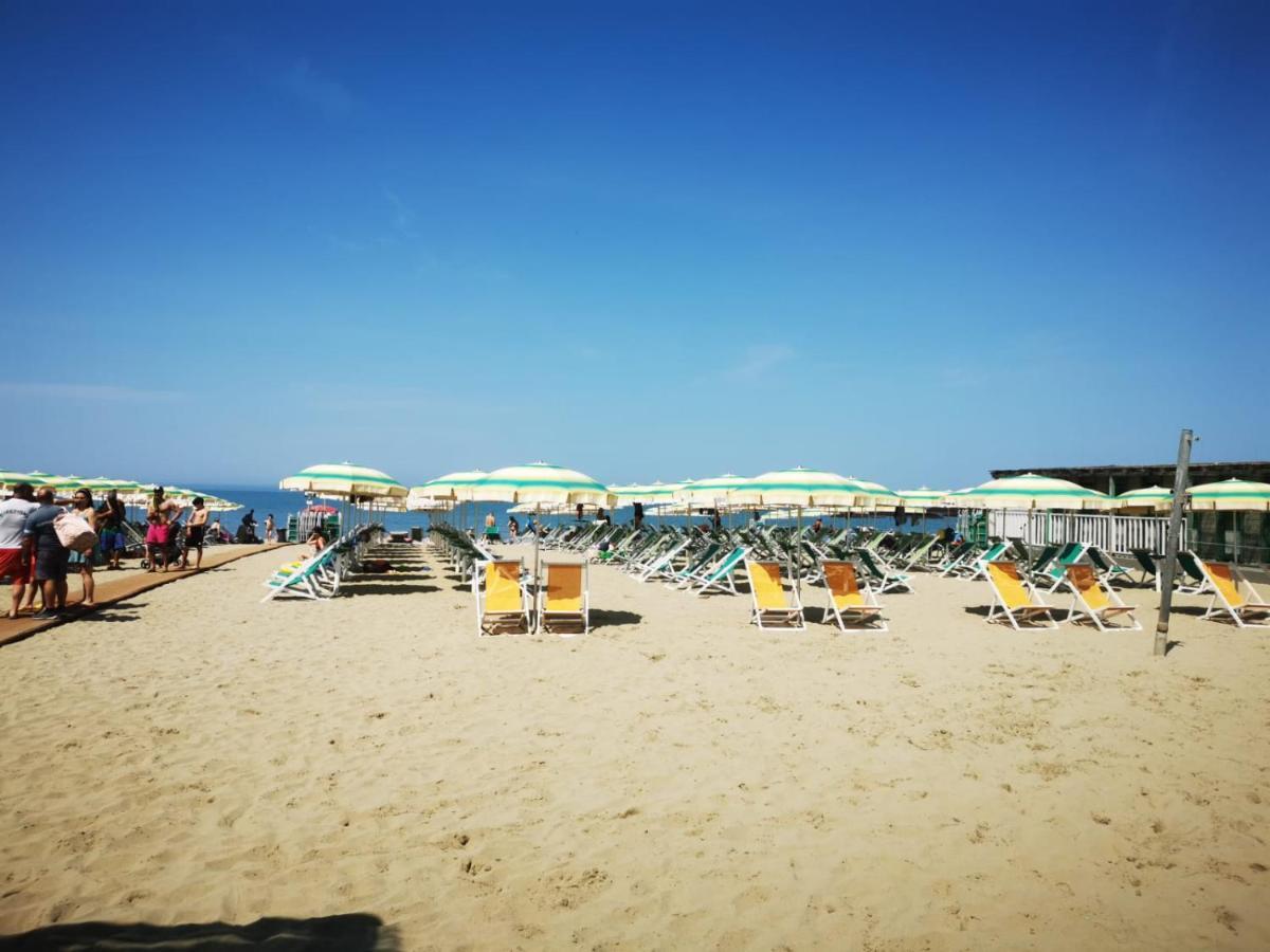 Appartamento In Villa A Tirrenia, Eleganza E Comfort A Pochi Passi Dal Mare Pisa Exterior foto